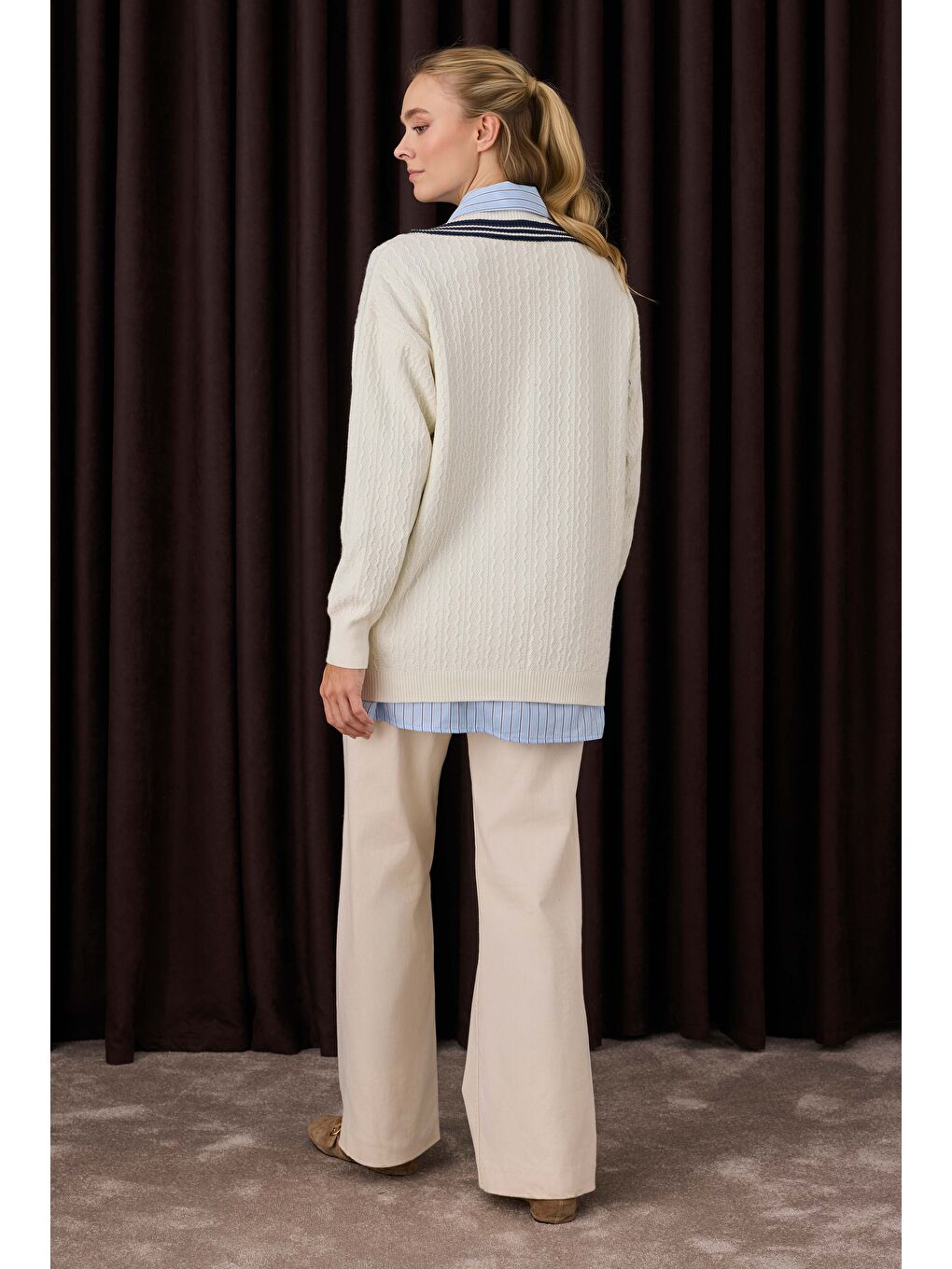 V Yaka Dokulu Triko Ekru-4