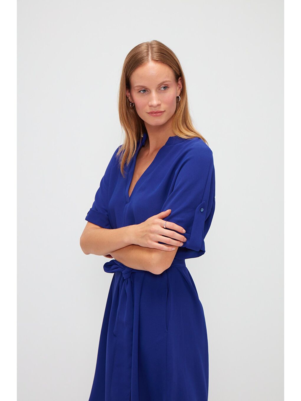 Lacivert Düz Yaka Detaylı Kuşaklı Elbise-3