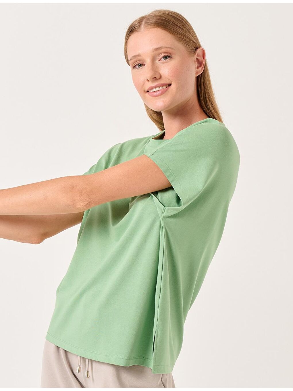 Açık Haki Bisiklet Yaka Kısa Kollu Basic Bluz