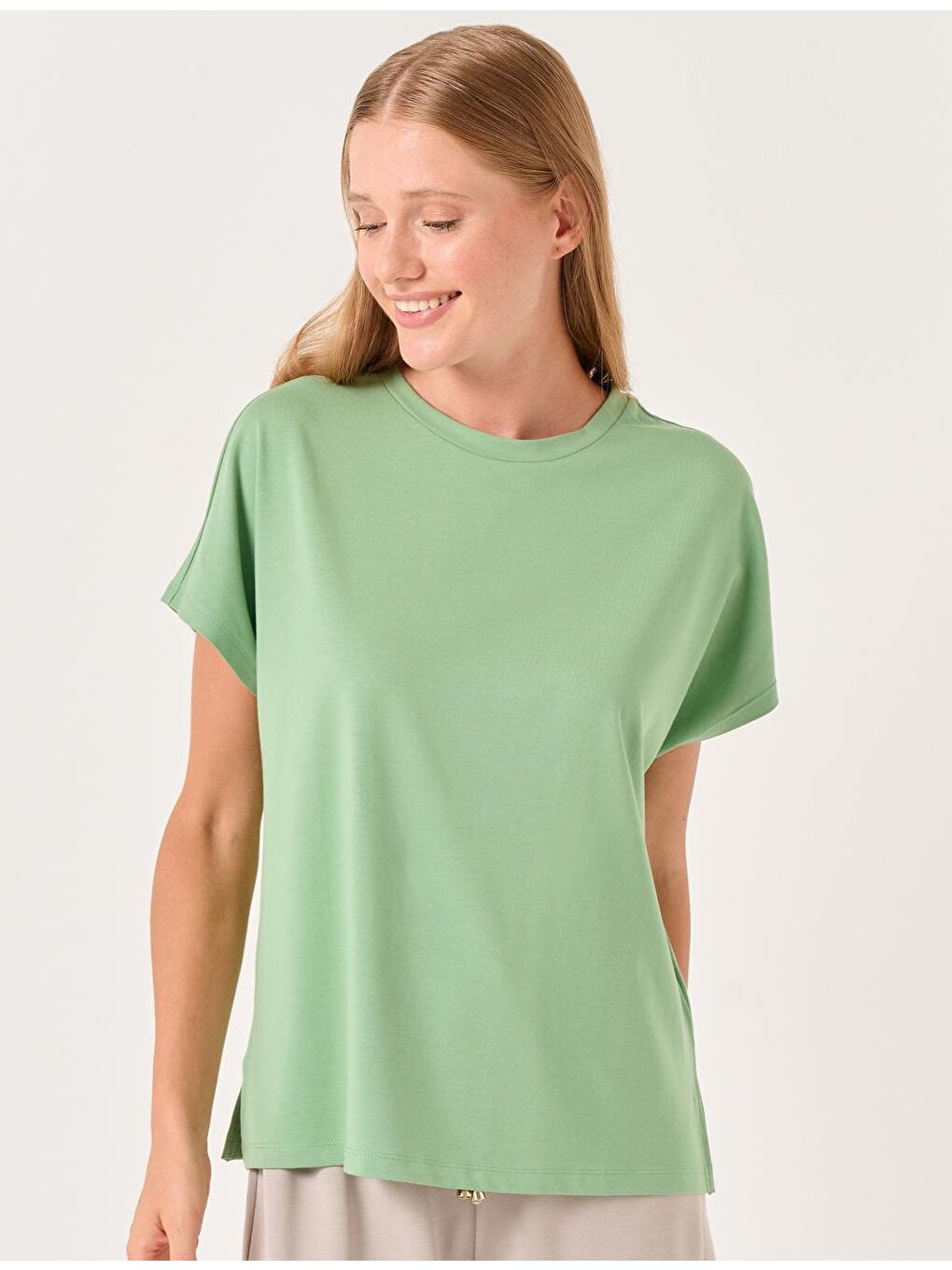 Açık Haki Bisiklet Yaka Kısa Kollu Basic Bluz-3