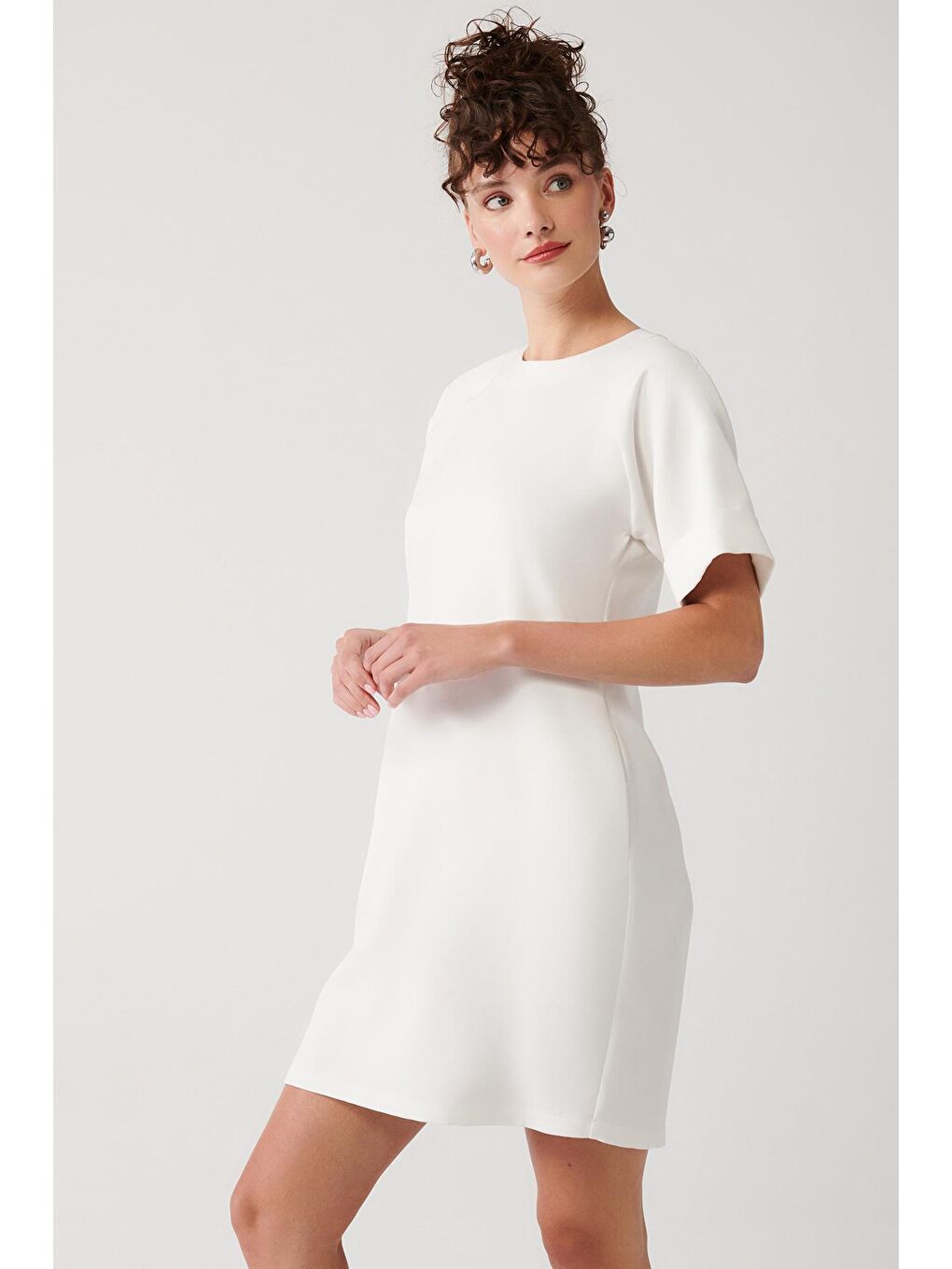 Düz Duble Kol Bisiklet Yaka Elbise-Beyaz-3