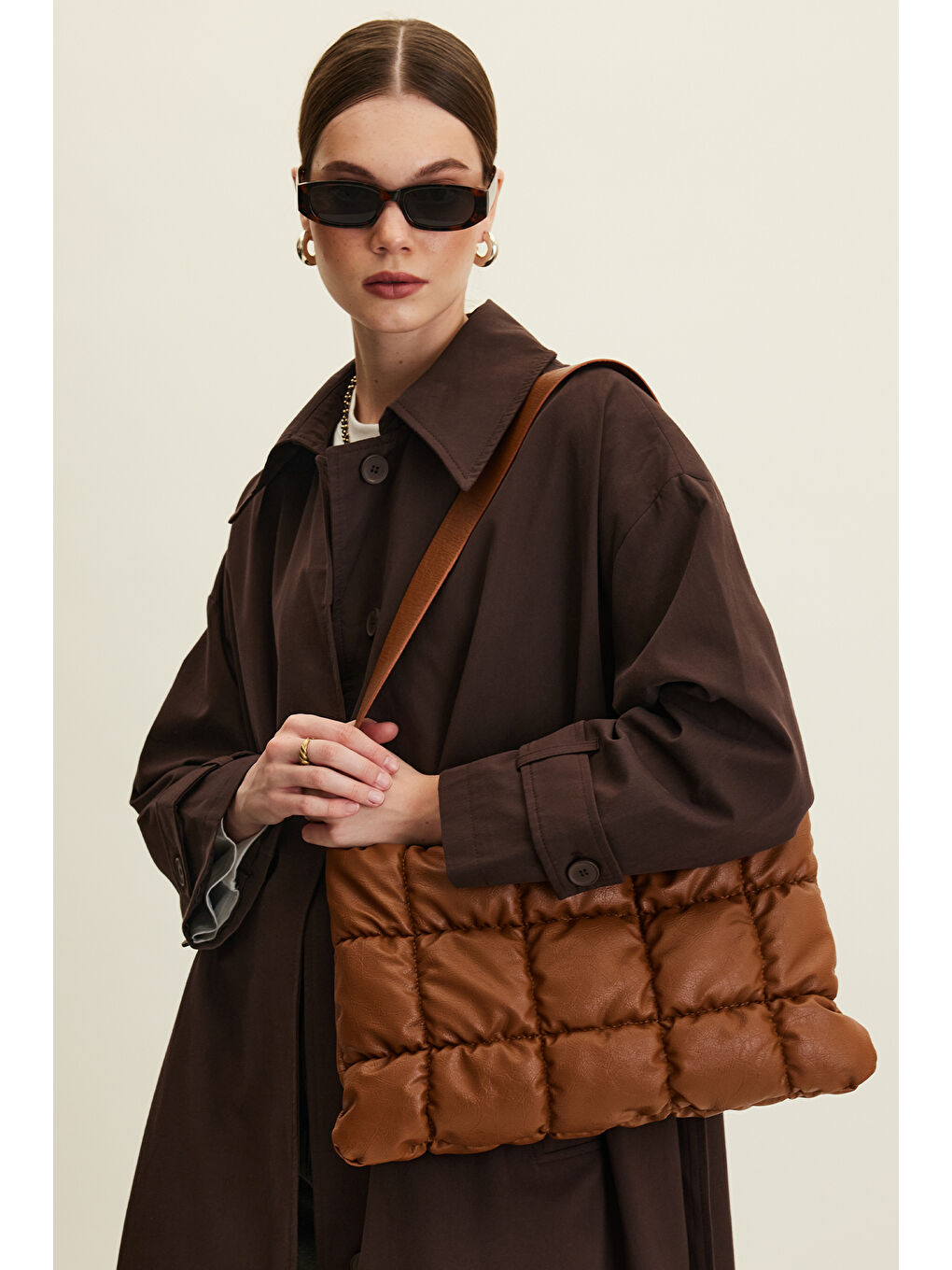 Kahverengi Kapıtone Deri Yumuşak Çanta Camel