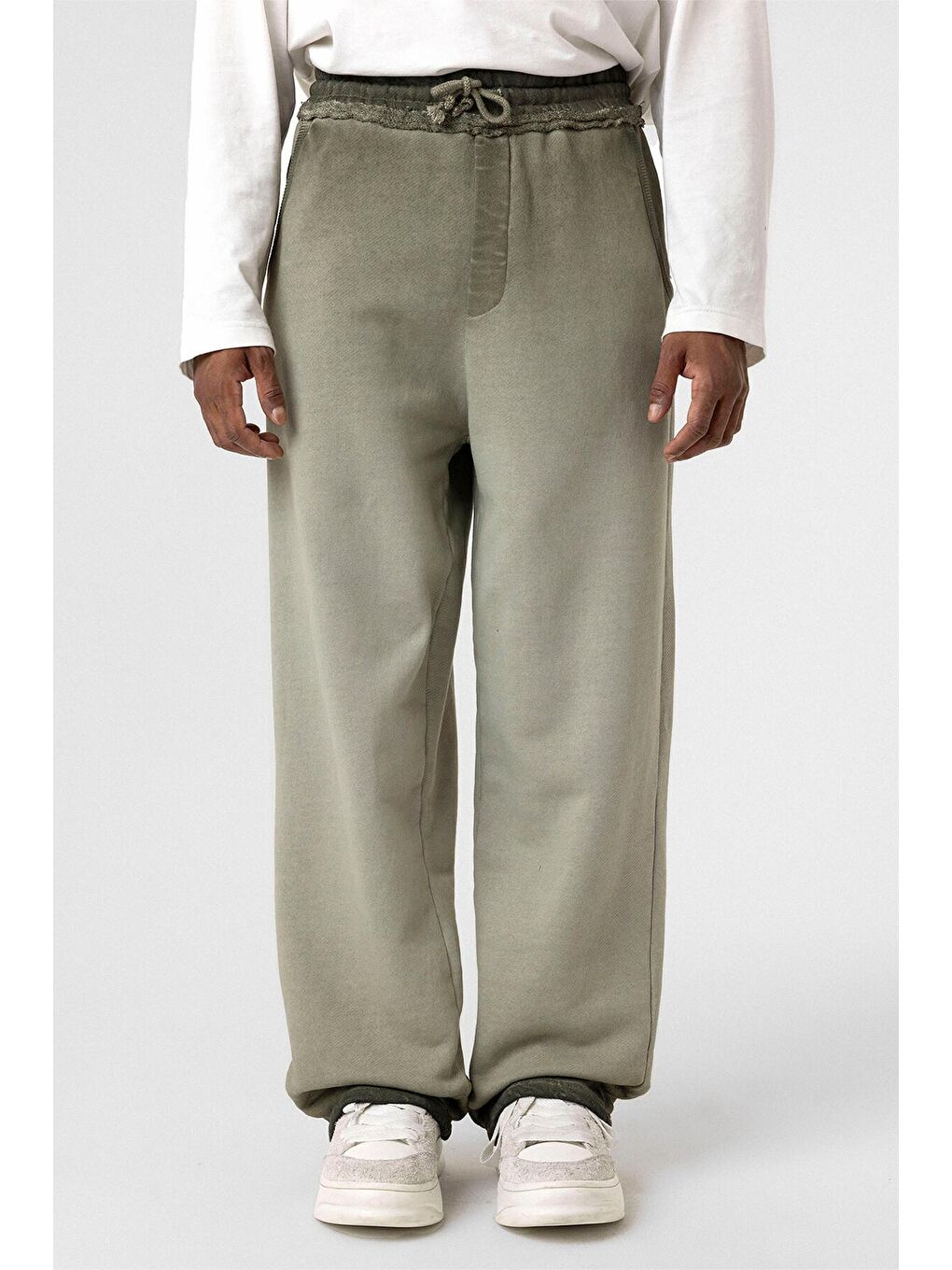 Yıkamalı Renk Geçişli Oversıze Eşofman Alt Haki