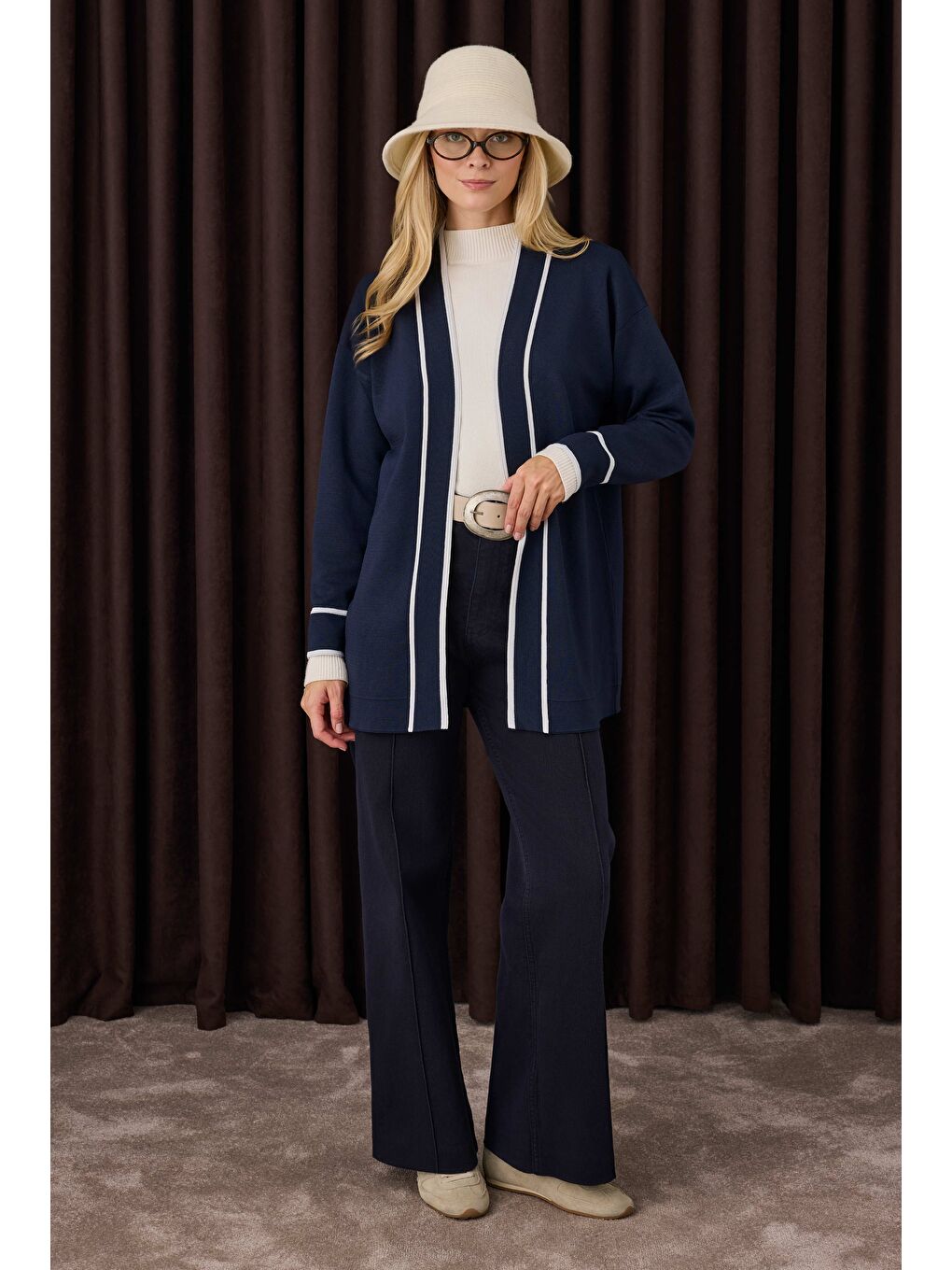 Şerit Detaylı Hırka Ofis Lacivert-Ekru