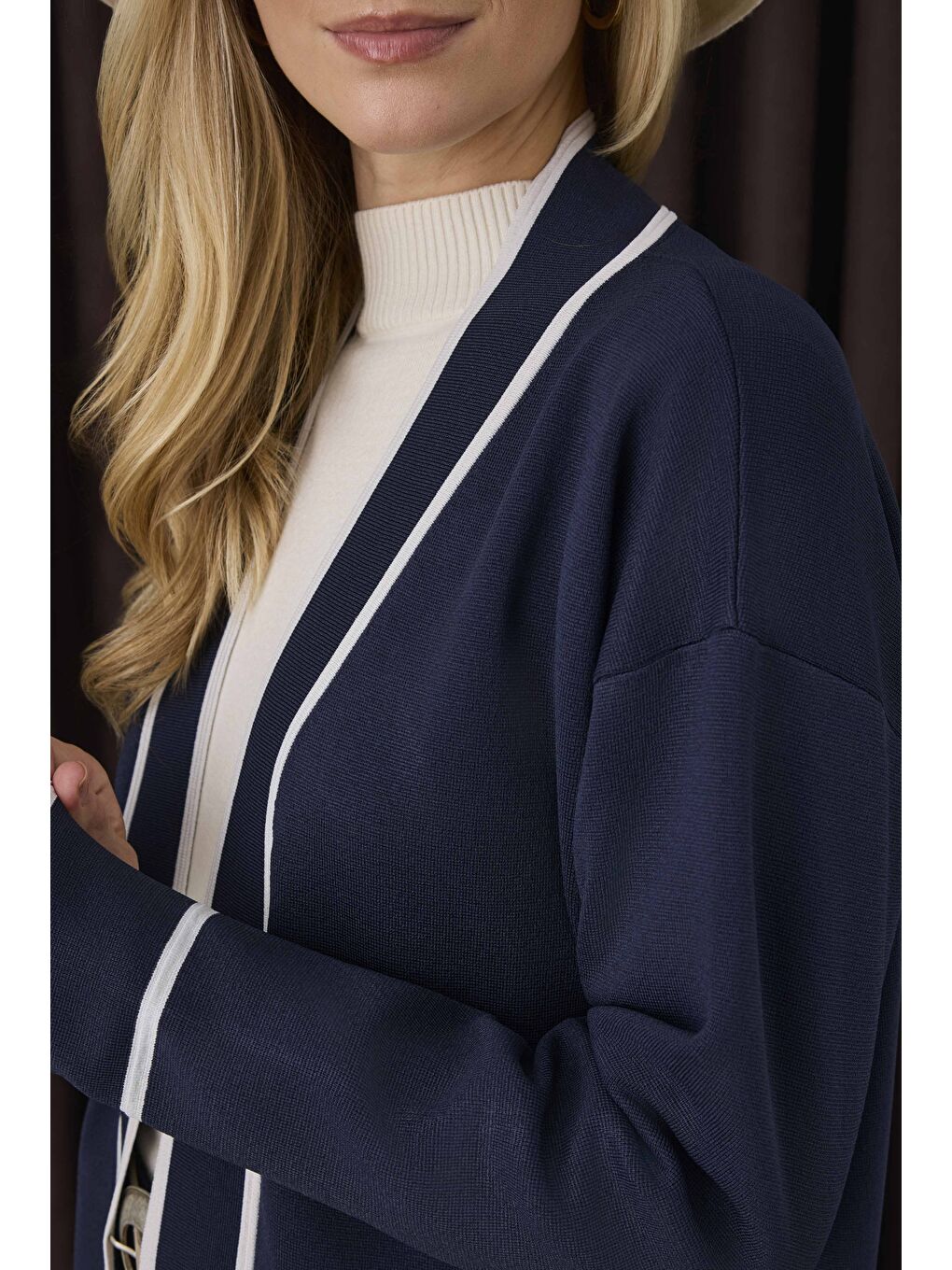 Şerit Detaylı Hırka Ofis Lacivert-Ekru-2