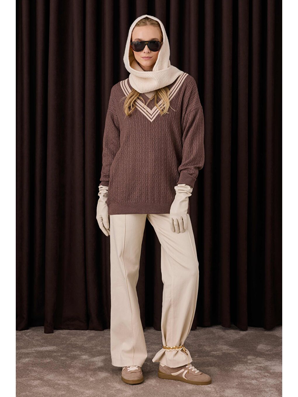 V Yaka Dokulu Triko Kahverengi