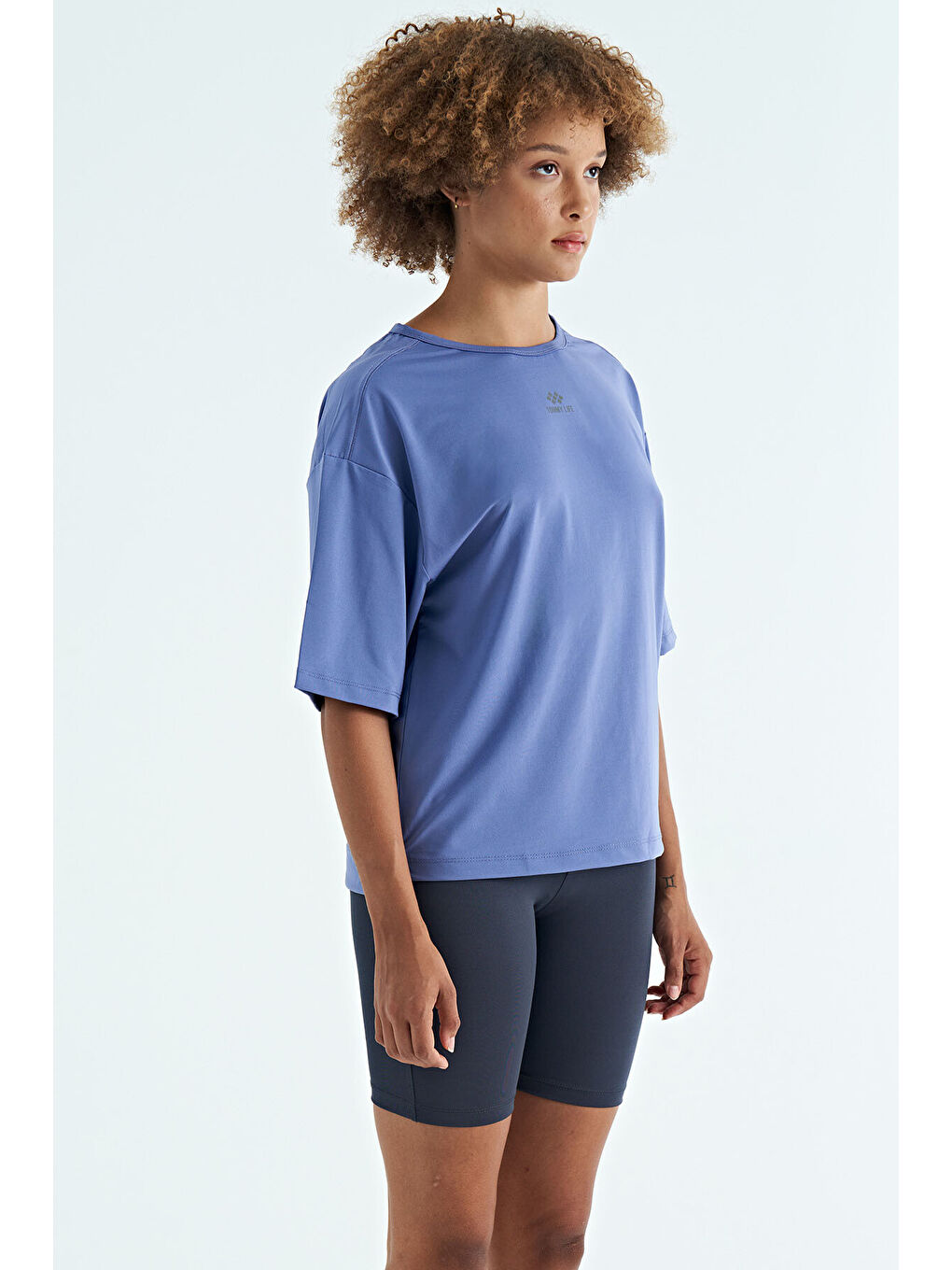 Mor Eflatun O Yaka Baskı Detaylı Oversize Kısa Kol Kadın Tişört - 97263-4