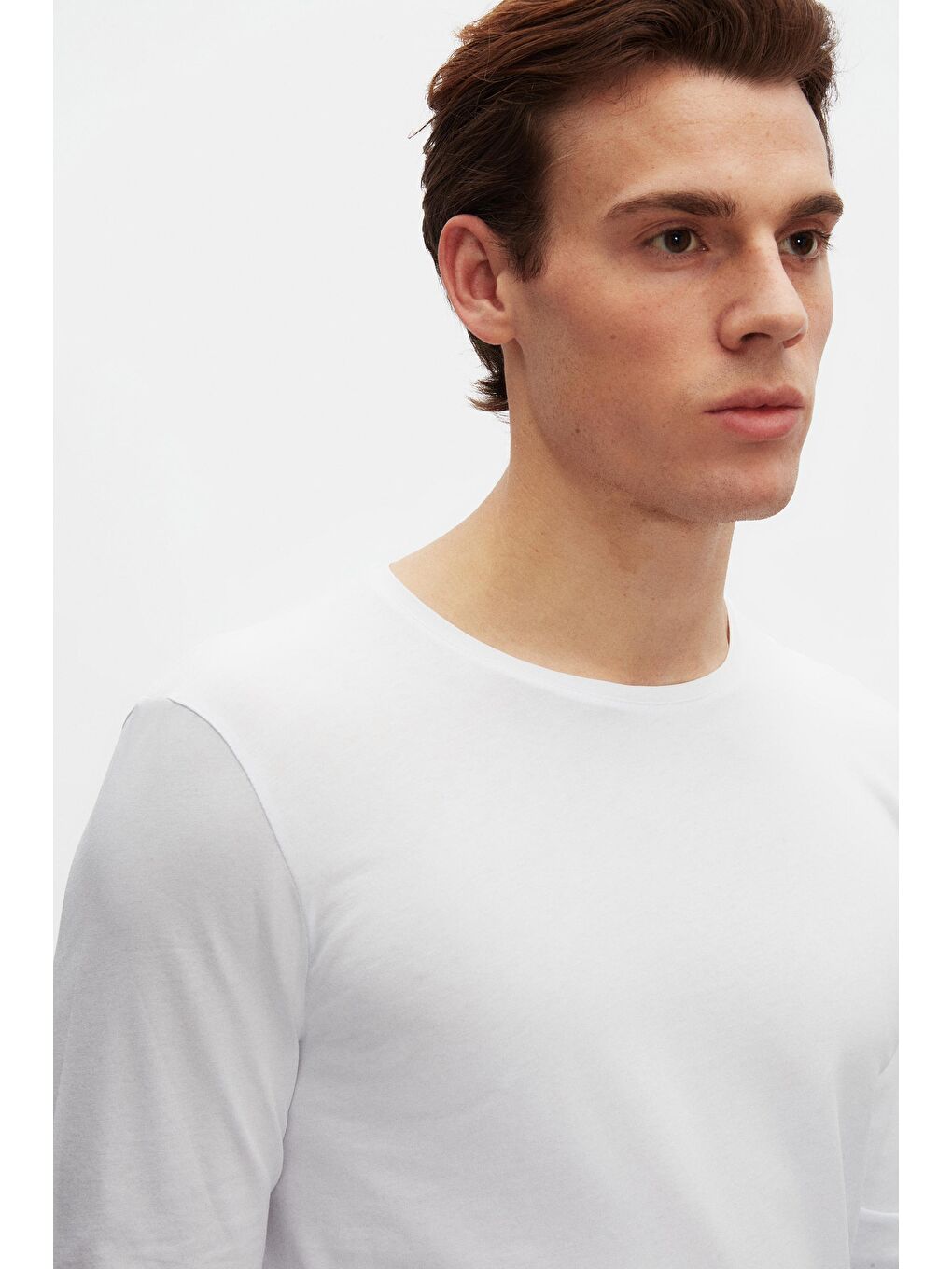 Slim Fit Beyaz Bisiklet Yaka %100 Pamuk Nefes Alabilen Uzun Kollu Body Tişört-5