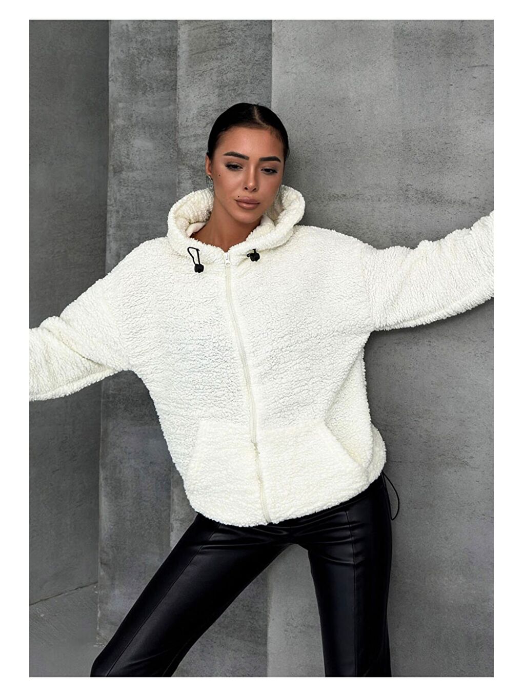 Trendseninle Ekru Kadın Krem Oversize Kapüşonlu Pelüş Hırka - 3