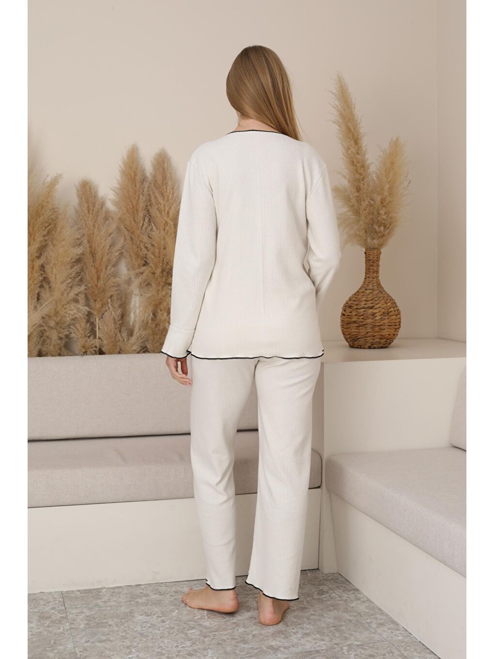Beyaz Hamile ve Lohusa Uzun Kollu Yumoş Kumaş Fiyonklu Bel Ayarlı Pijama Takımı-3