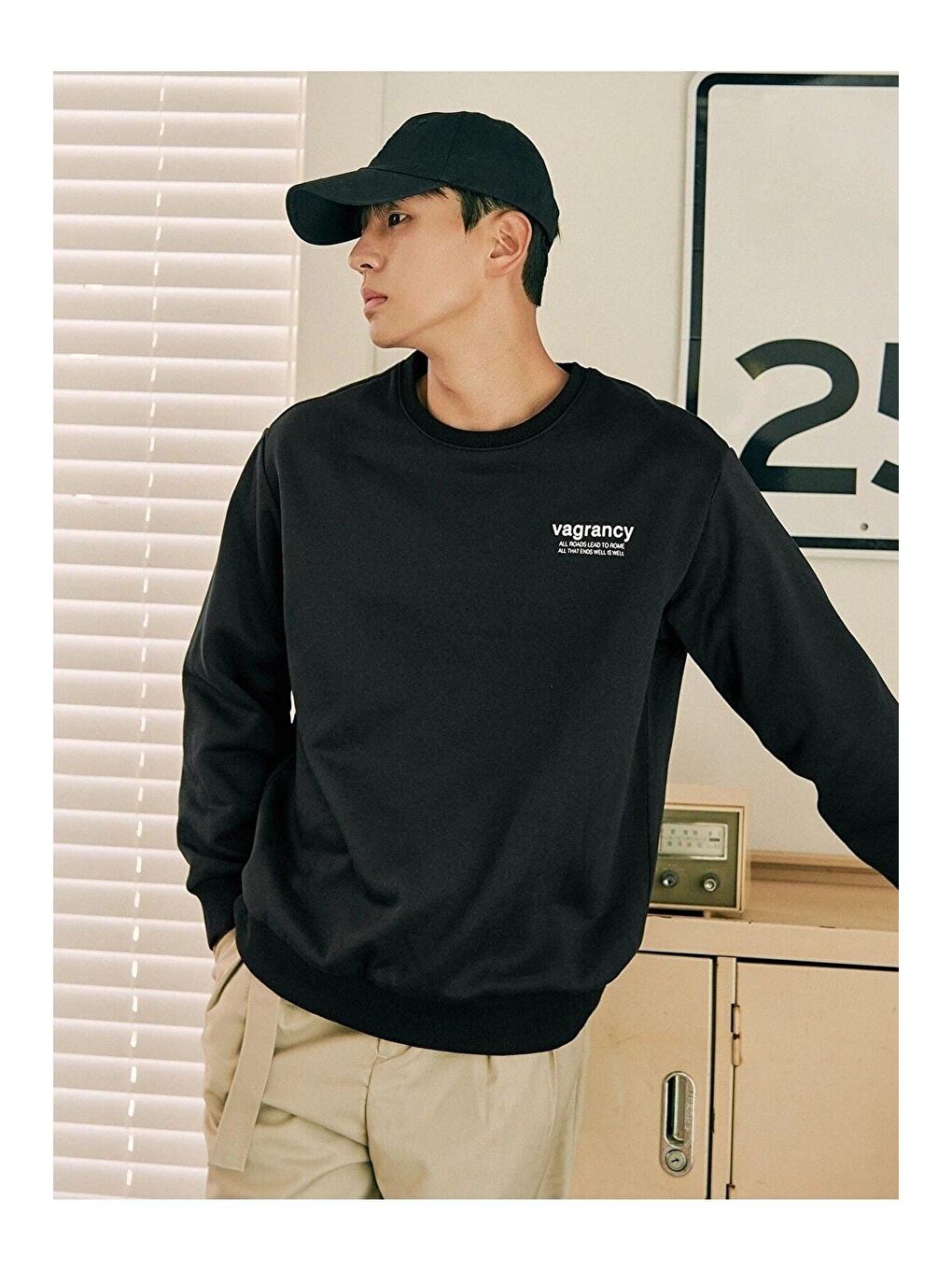 Siyah Vargancy Tasarım Baskılı Oversize Uzun Kollu Sweatshirt-1