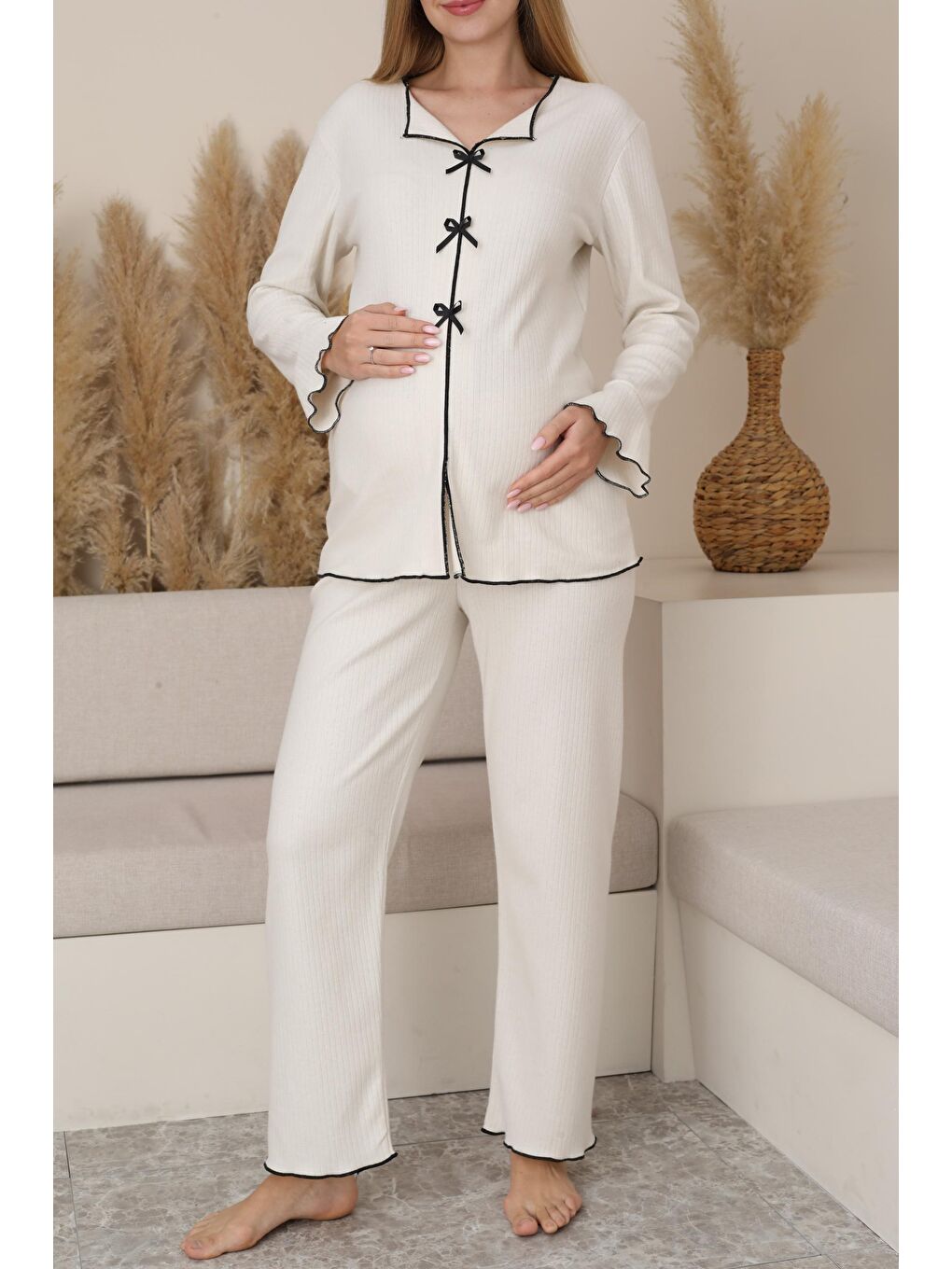 Beyaz Hamile ve Lohusa Uzun Kollu Yumoş Kumaş Fiyonklu Bel Ayarlı Pijama Takımı-4