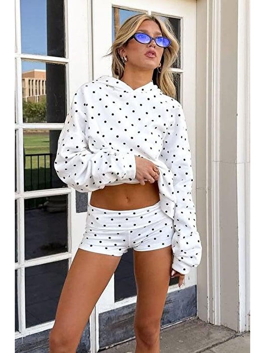 Beyaz Puantiyeli Kapüşonlu Kadın Sweatshirt Sh279-2