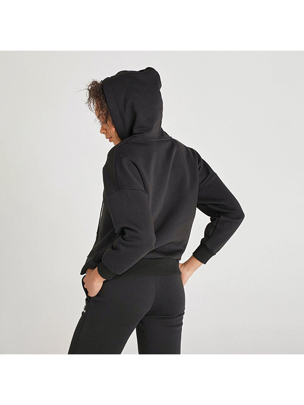 Wismer Kadın Siyah Kapüşonlu Sweatshirt-1