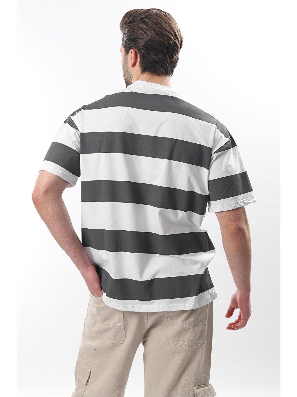 Gri Füme Oversize Renk Bloklu Bisiklet Yaka Kısa Kollu %100 Pamuk Tişört 7030-4