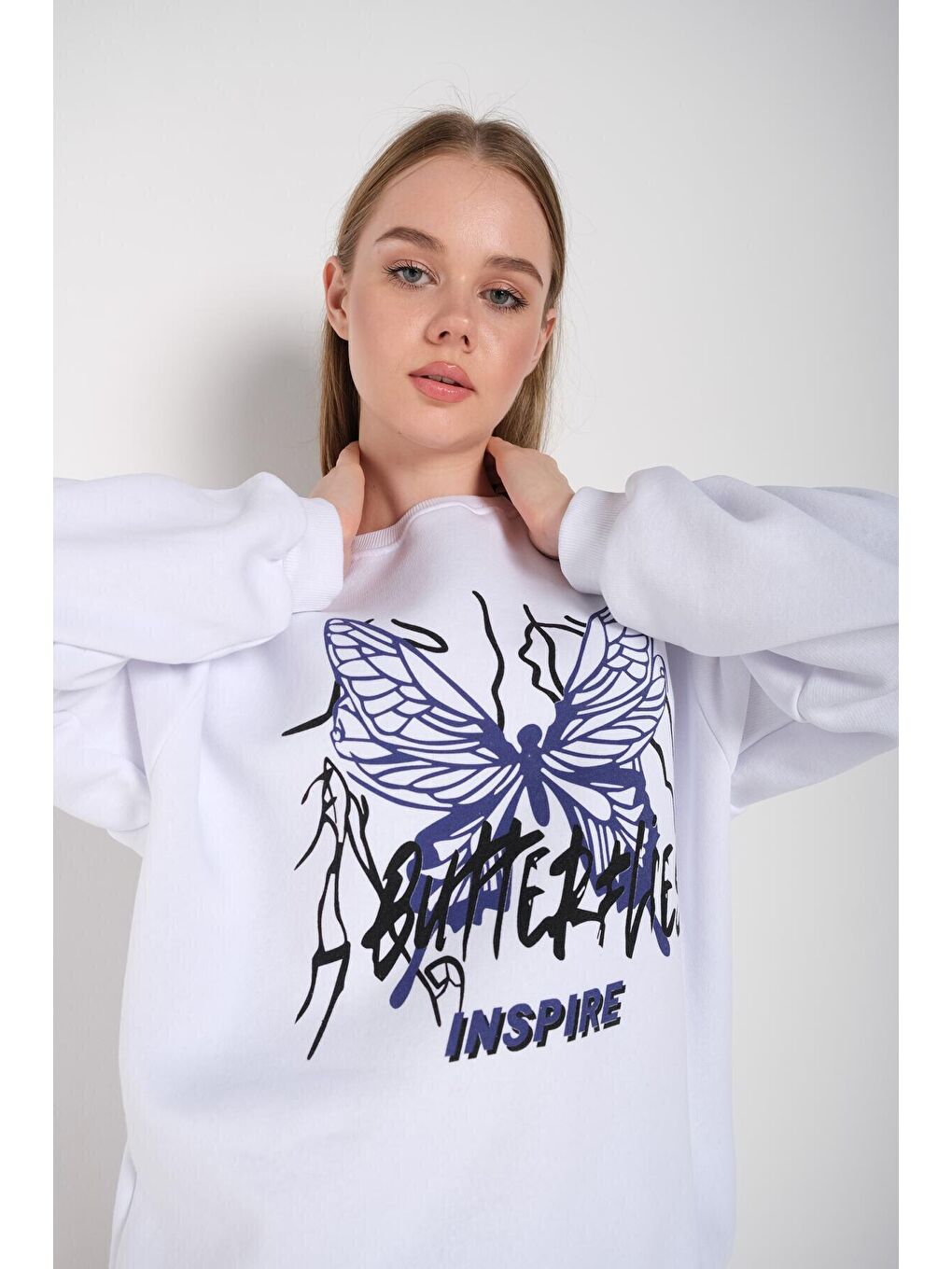 Trendseninle Beyaz Kadın BEYAZ Butterflies Inspire Baskılı Oversize Sweatshirt 000 - 2