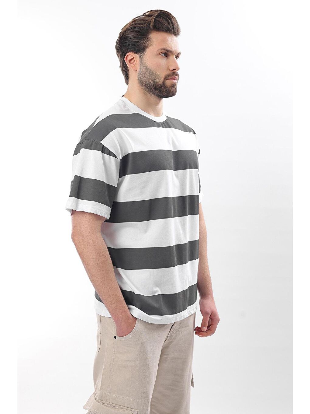 Gri Füme Oversize Renk Bloklu Bisiklet Yaka Kısa Kollu %100 Pamuk Tişört 7030-6