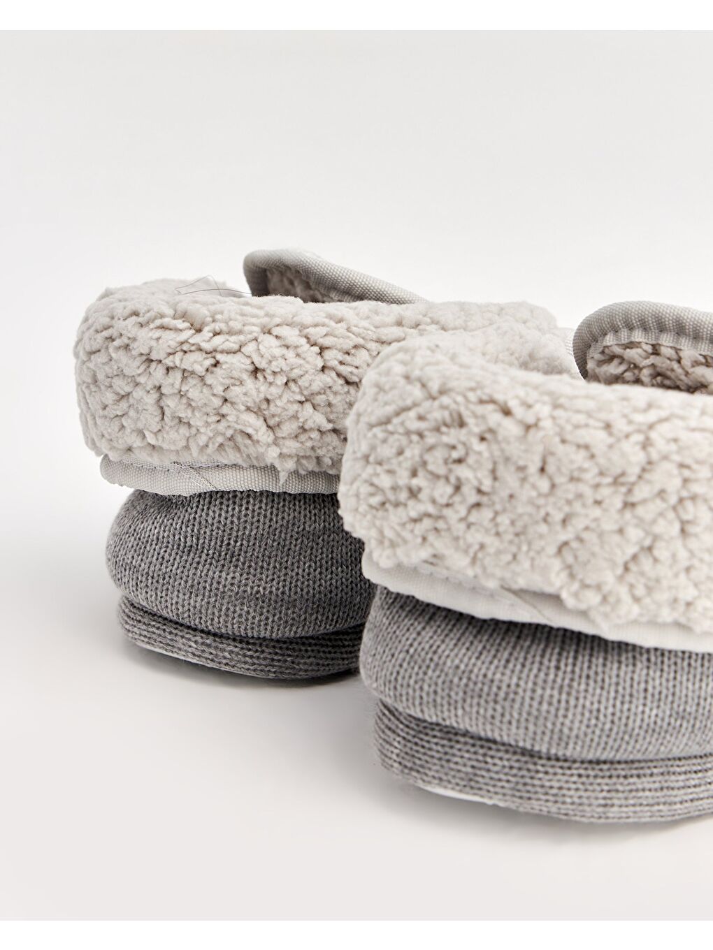NUE - Kar Tanesi Detaylı Gri Kadın Ev İçi Ayakkabı-3