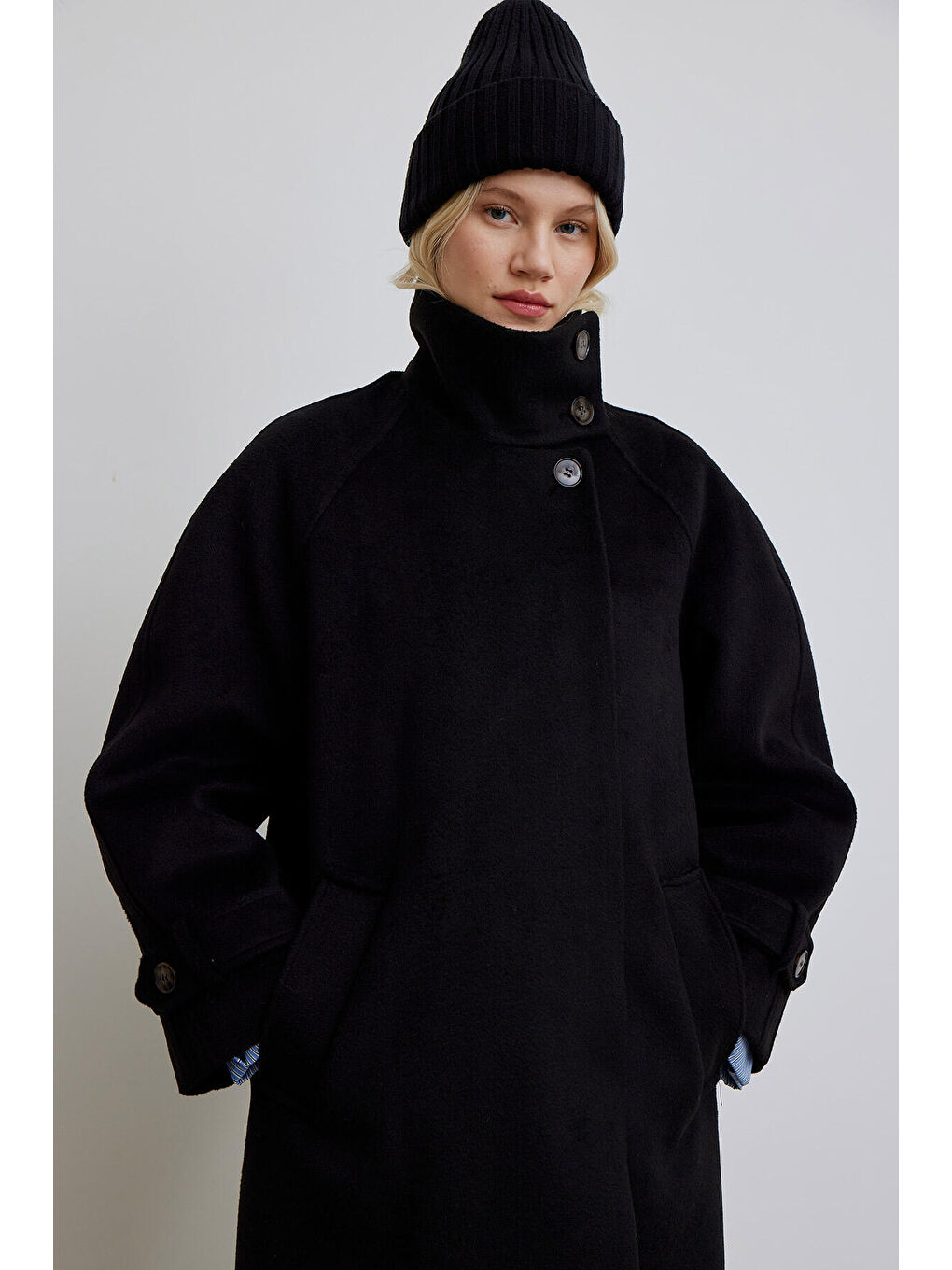 İza Premium Kaşe Kaban Siyah-1