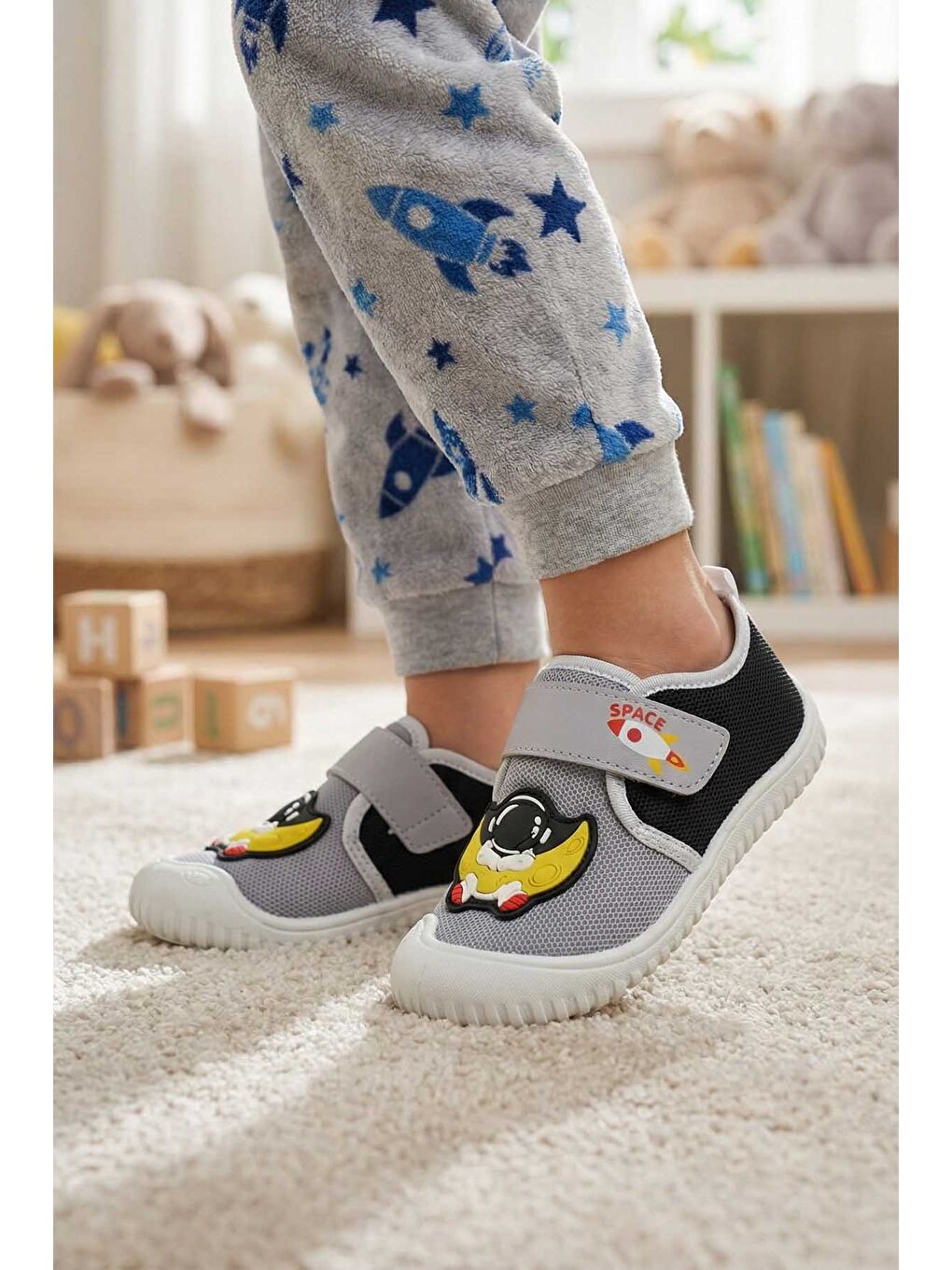 Gri Yazlık Erkek Çocuk PVC Taban Cırt Cırtlı Ayarlanabilir Keten Günlük Ayakkabı