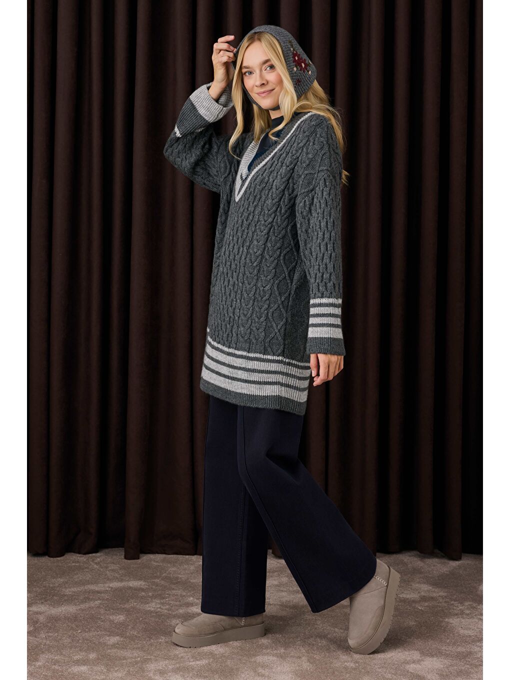 Şerit Detaylı Dokulu Kazak Koyu Gri-3