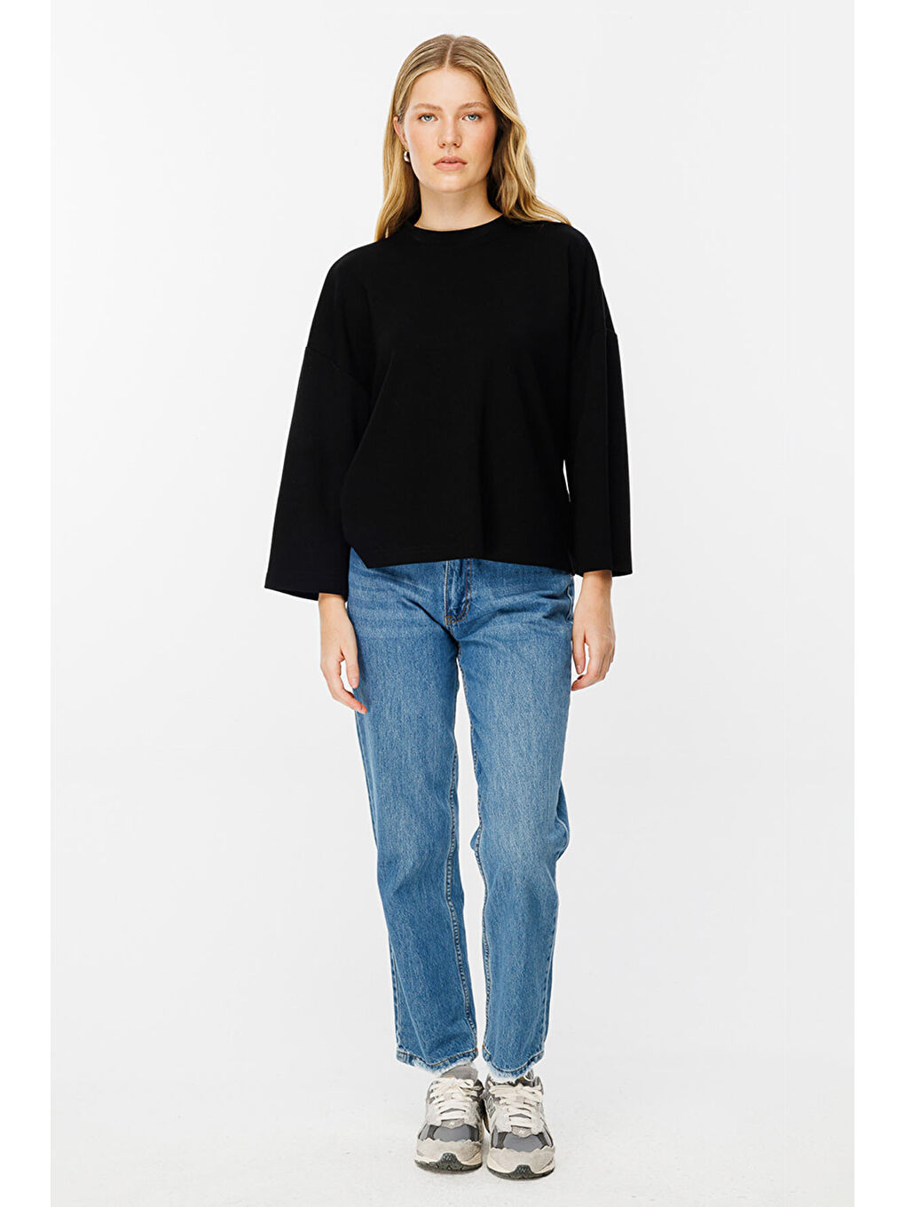 Uzun Kollu Oversize Siyah Tshirt-1