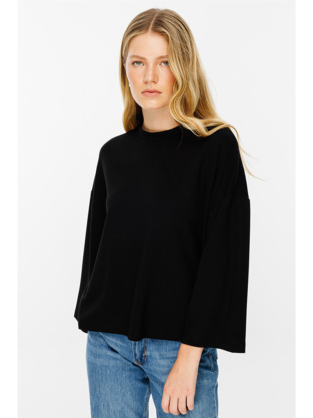 Uzun Kollu Oversize Siyah Tshirt-2