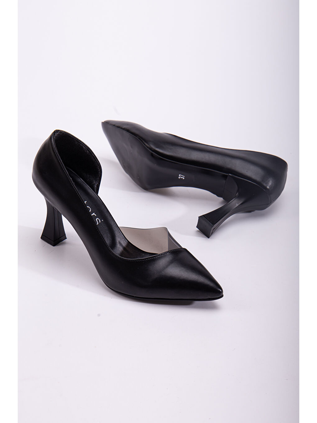 Siyah D252 Kadın Günlük Ortopedik Klasik Topuklu Ayakkabı-3