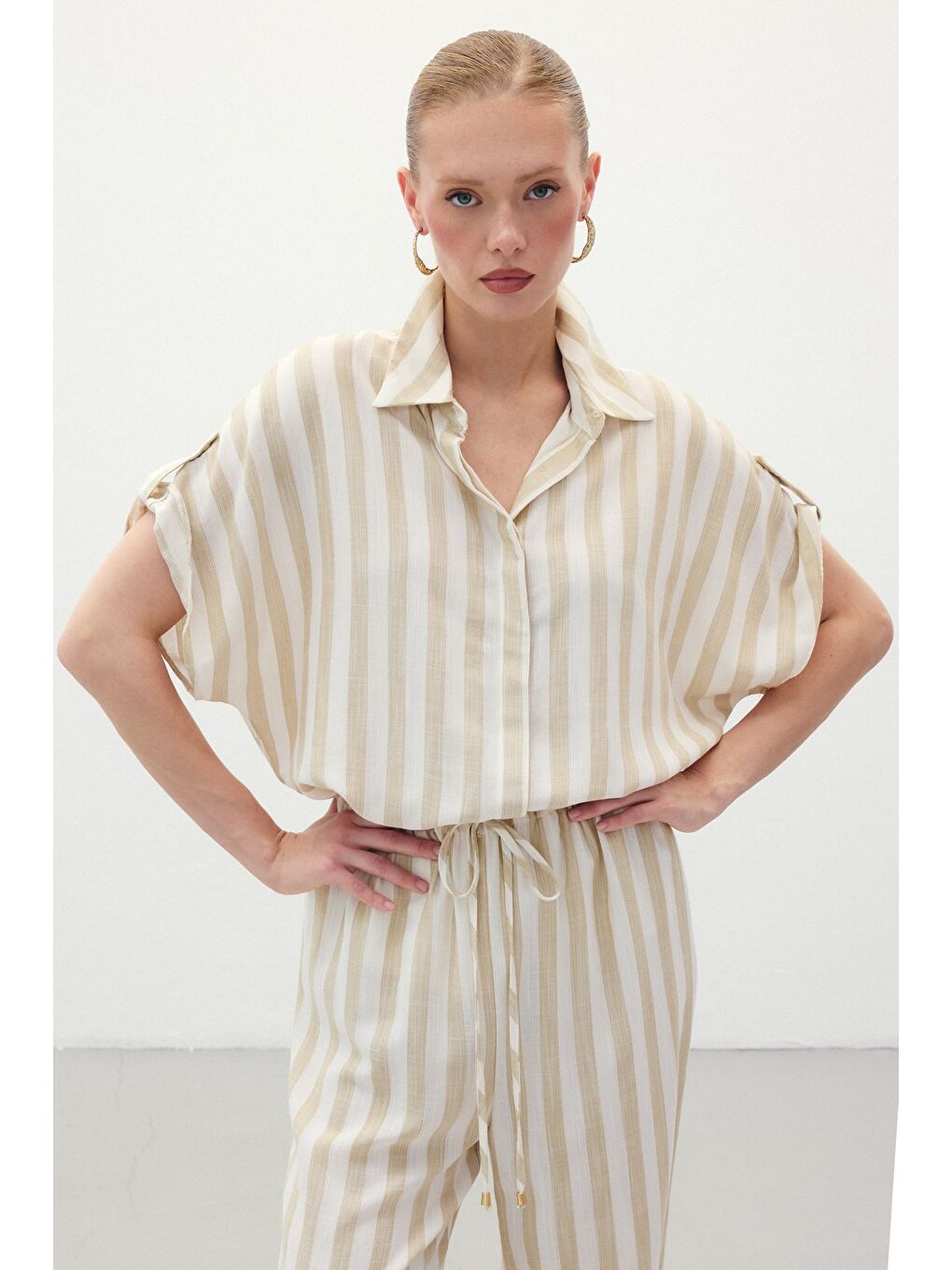 Çizgili Kısa Kol Gömlek - Bej-3