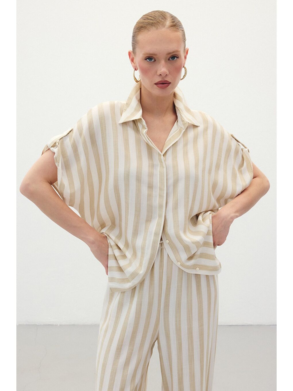 Çizgili Kısa Kol Gömlek - Bej-4