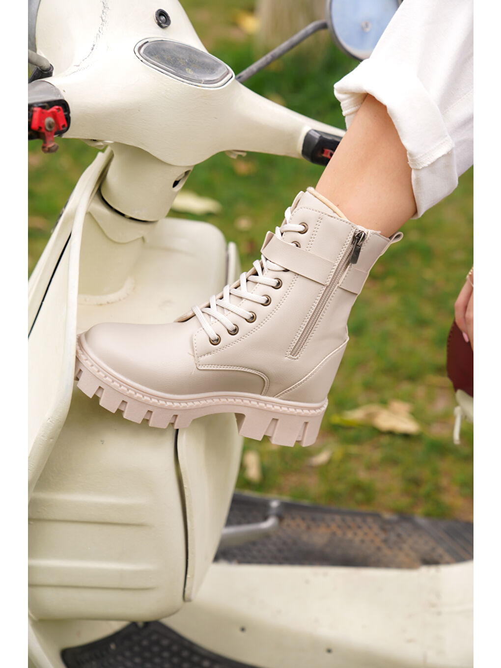 Bej Alyona Soğuk Geçirmez Kadın Günlük Ortopedik Kışlık Bot-7