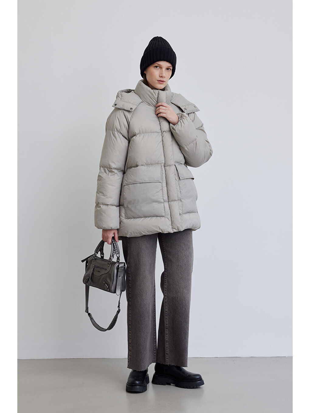 Bej Oversize Cepli Şişme Mont Taoversize Cepli Şişme Mont Taşş-2