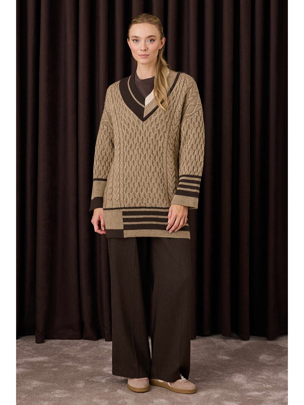 Bej Şerit Detaylı Dokulu Kazak Vizon-2