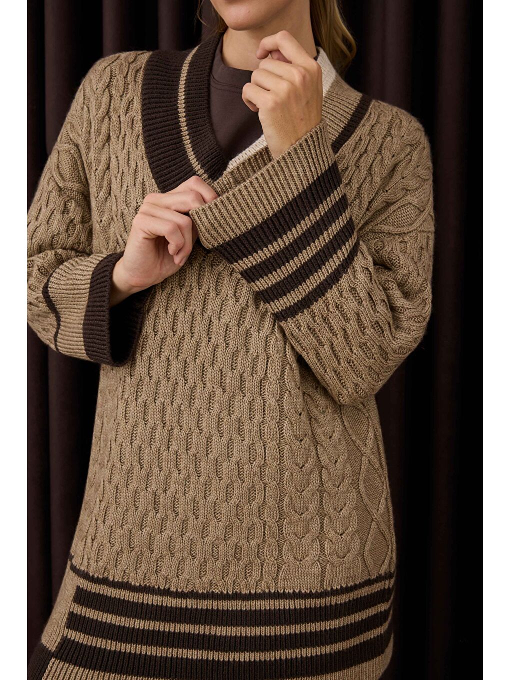 Bej Şerit Detaylı Dokulu Kazak Vizon-3