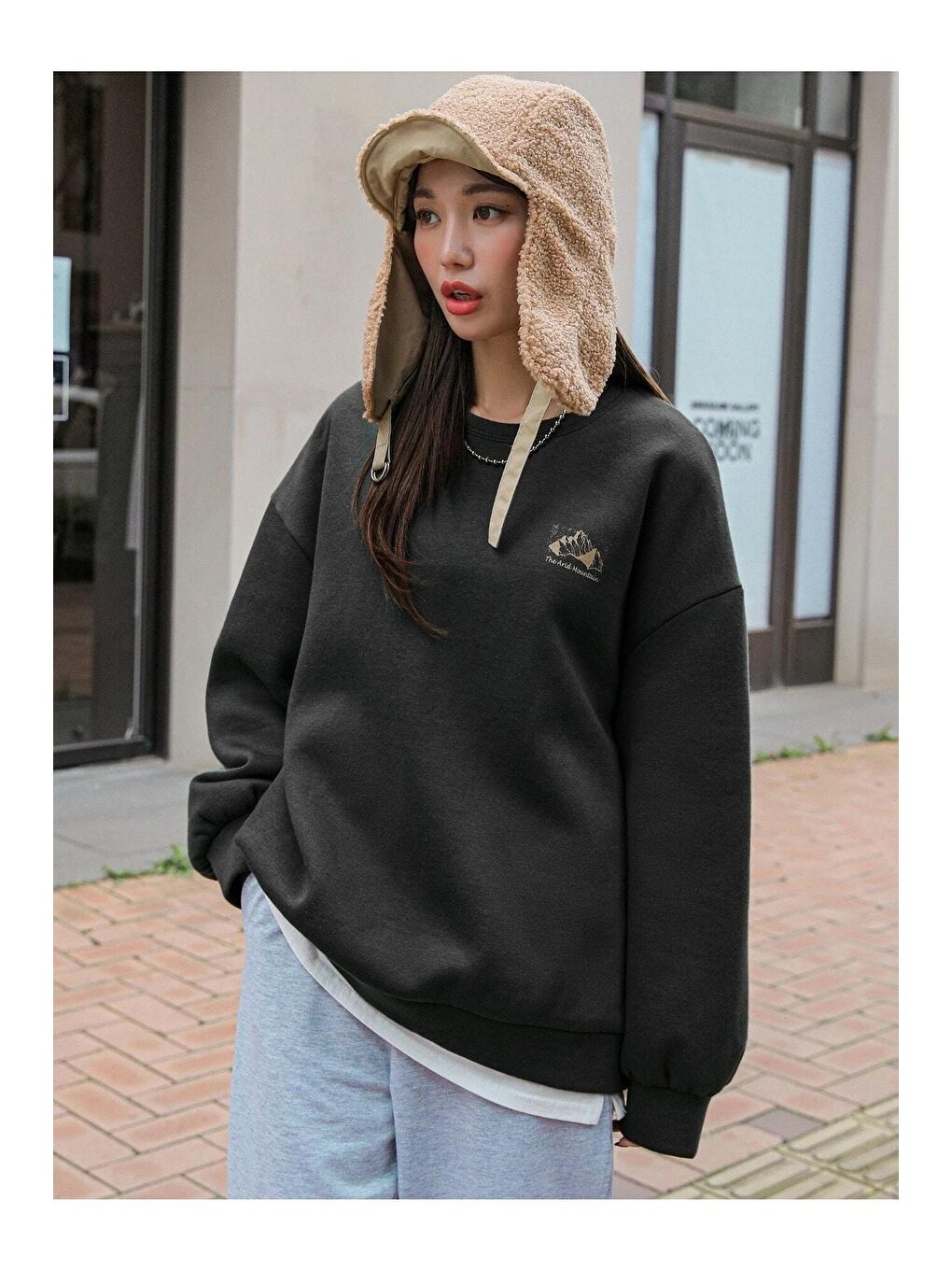 Trendseninle Siyah Kadın SİYAH Arid Mountain Baskılı Oversize Sweatshirt - 3