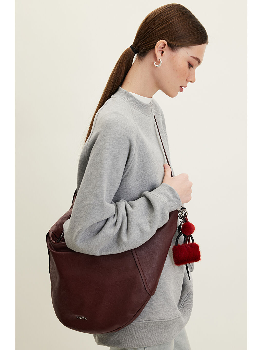 Yumuşak Deri Oval Çapraz Çanta Bordo-2