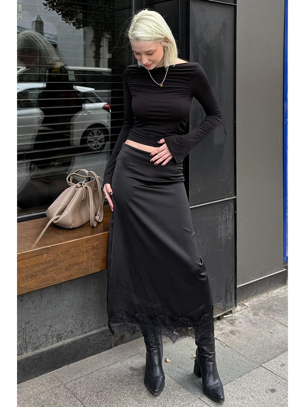 Siyah Saten Dantelli Midi Boy Kadın Etek Mg2538-11