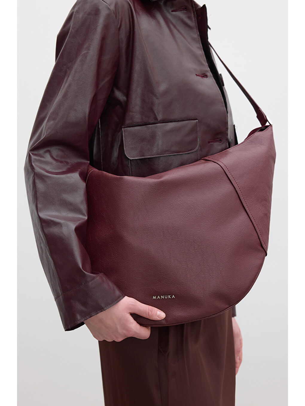 Yumuşak Deri Oval Çapraz Çanta Bordo-3