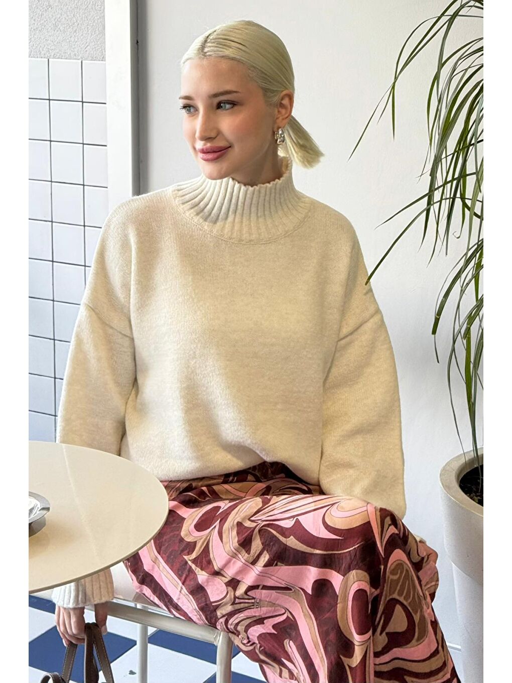 Ekru Boğazlı Kadın Triko Kazak Mg2535-3