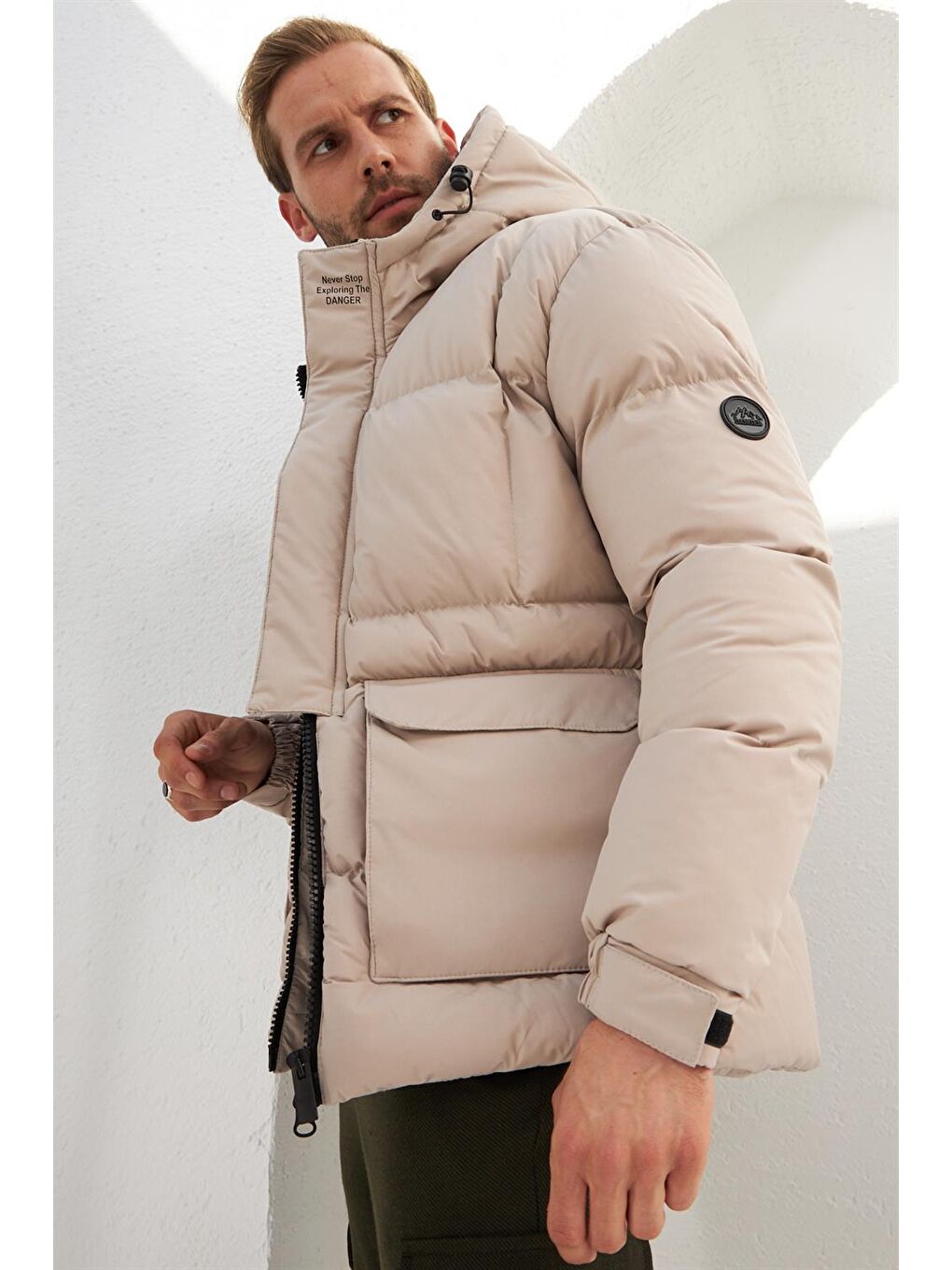 Bej Erkek Su Ve Rüzgar Geçirmez Spor Şişme Mont Taş-3