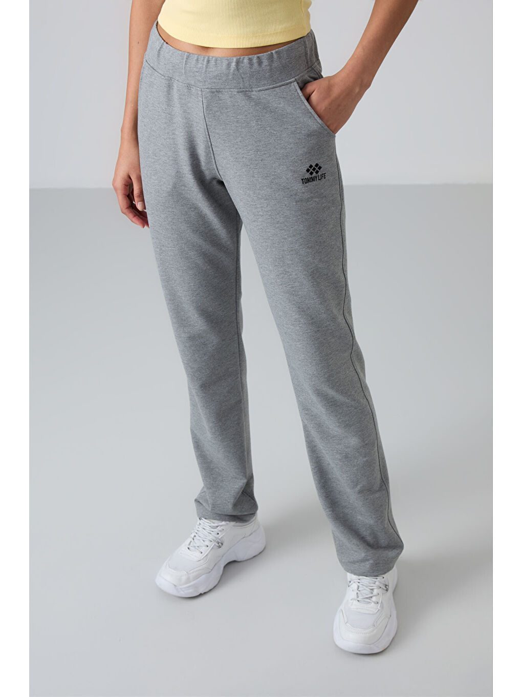 Gri Melanj Yüksek Bel Cepli Rahat Form Klasik Paça Kadın Eşofman Alt - 94185-1