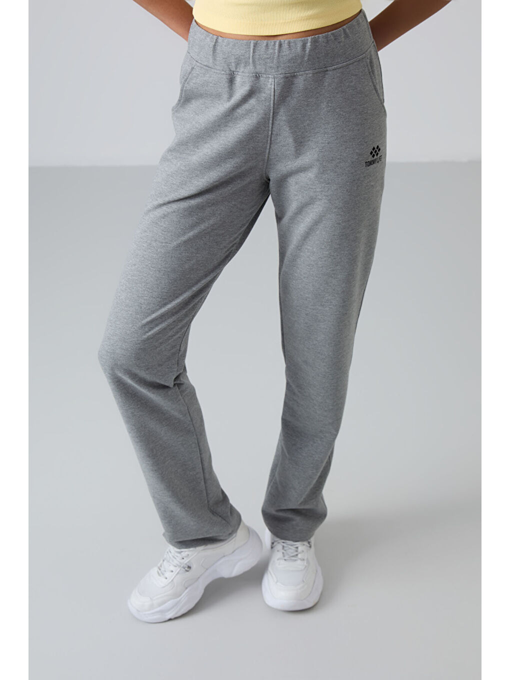 Gri Melanj Yüksek Bel Cepli Rahat Form Klasik Paça Kadın Eşofman Alt - 94185-3