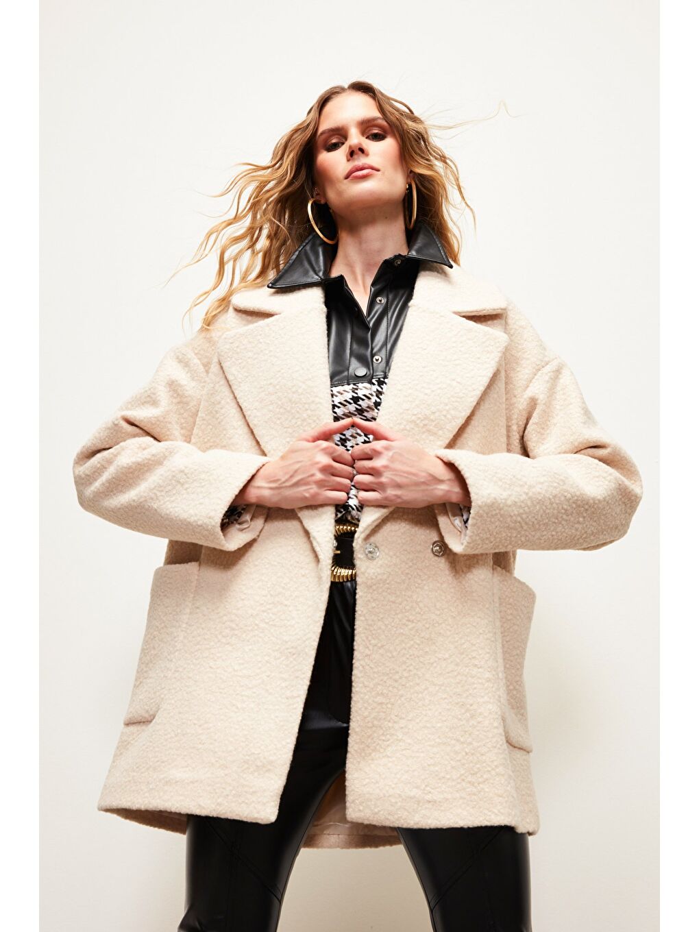 Geniş Cepli Buklet Kaban - Bej-1