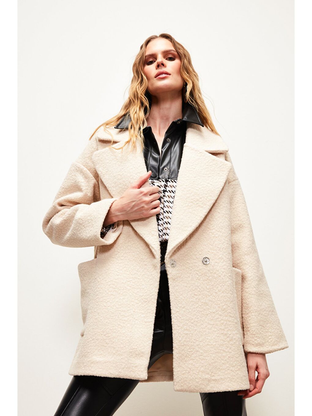 Geniş Cepli Buklet Kaban - Bej-4