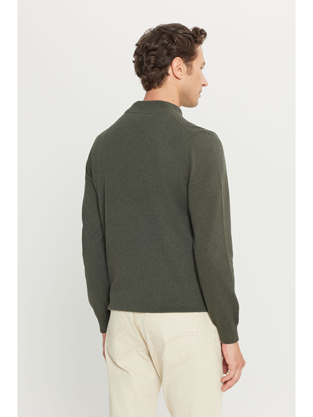 Erkek Haki Standart Fit Normal Kesim Yarım Balıkçı Yaka Pamuklu Triko-4