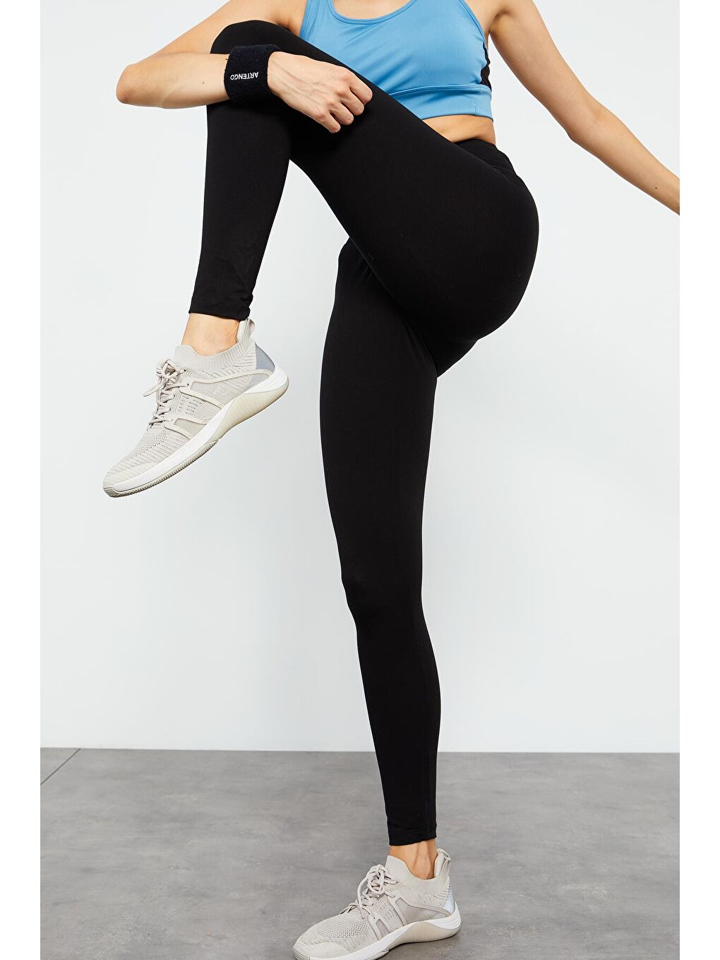 Siyah Yüksek Bel Toparlayıcı Slim Fit Dar Paça Kadın Tayt - 94011-3