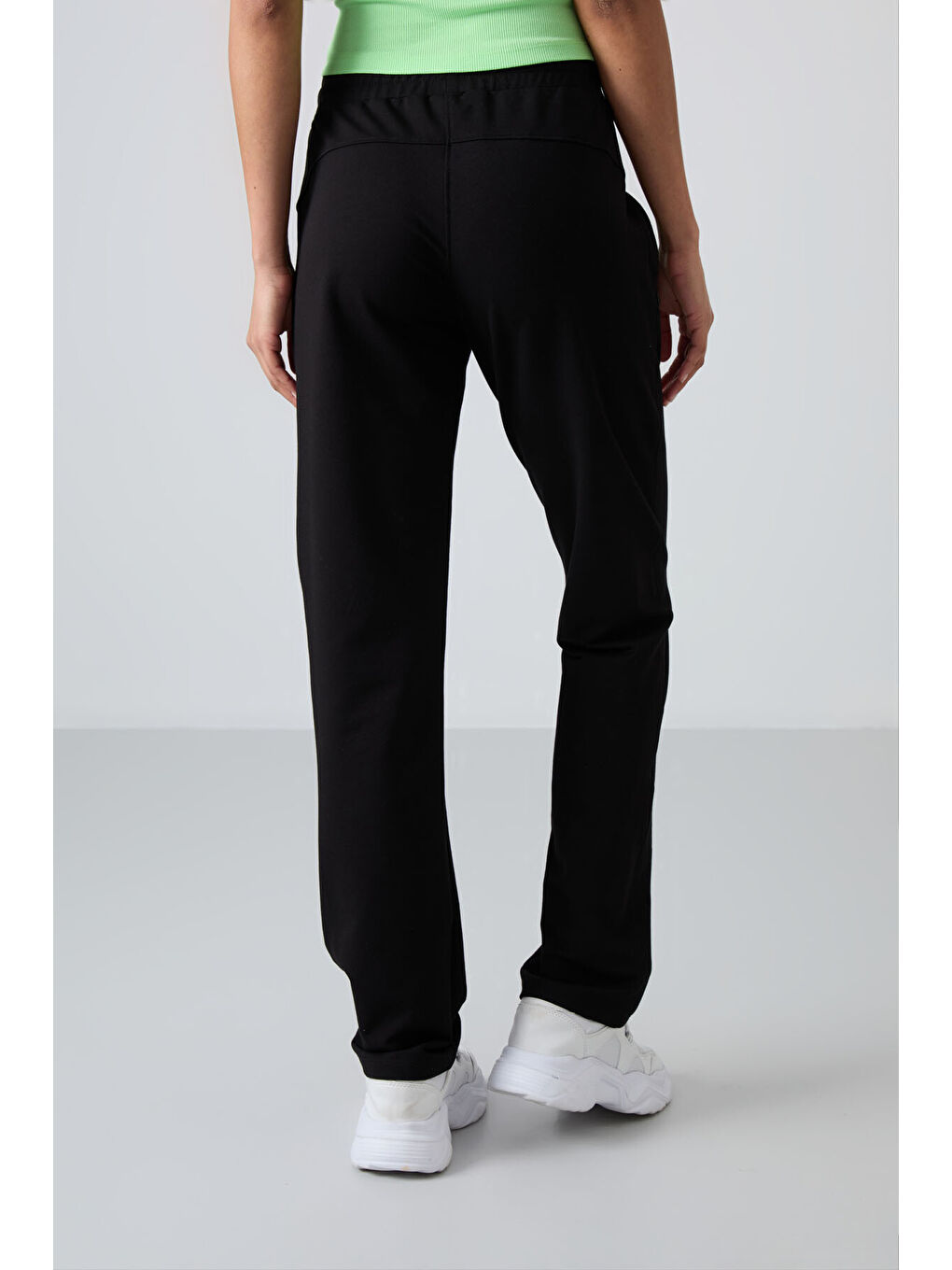 Siyah Gizli Fermuar Cepli Rahat Form Klasik Paça Kadın Eşofman Alt - 94148-4