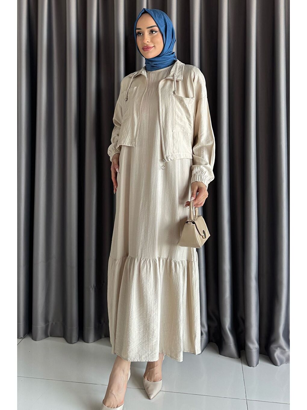 Bej Etek Ucu Fırfırlı Bel Lastikli Hırka Kombinli Tesettür Elbise-1