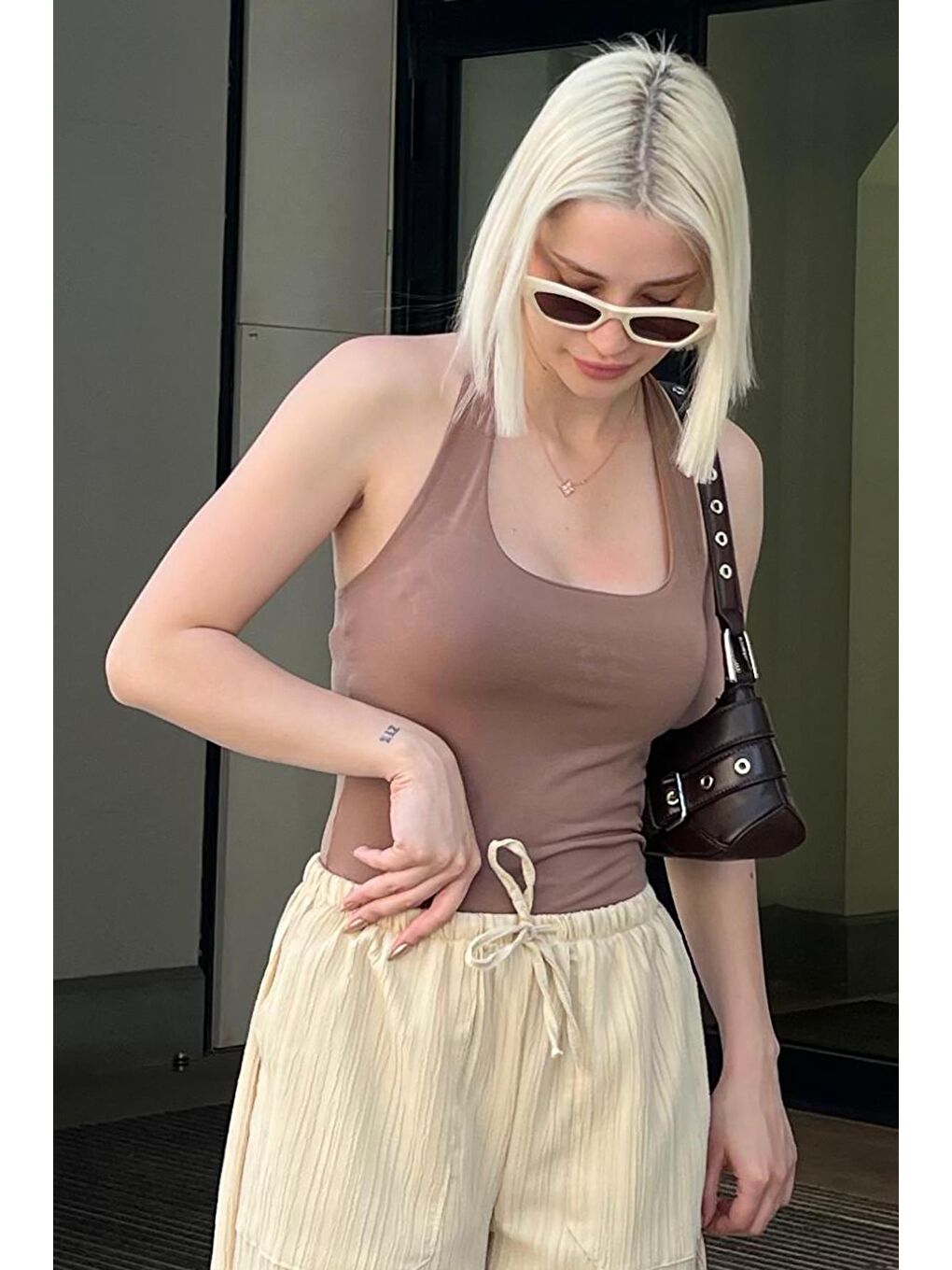 Kahverengi Halter Yaka Boyun Askılı Crop Body Mg2146-4