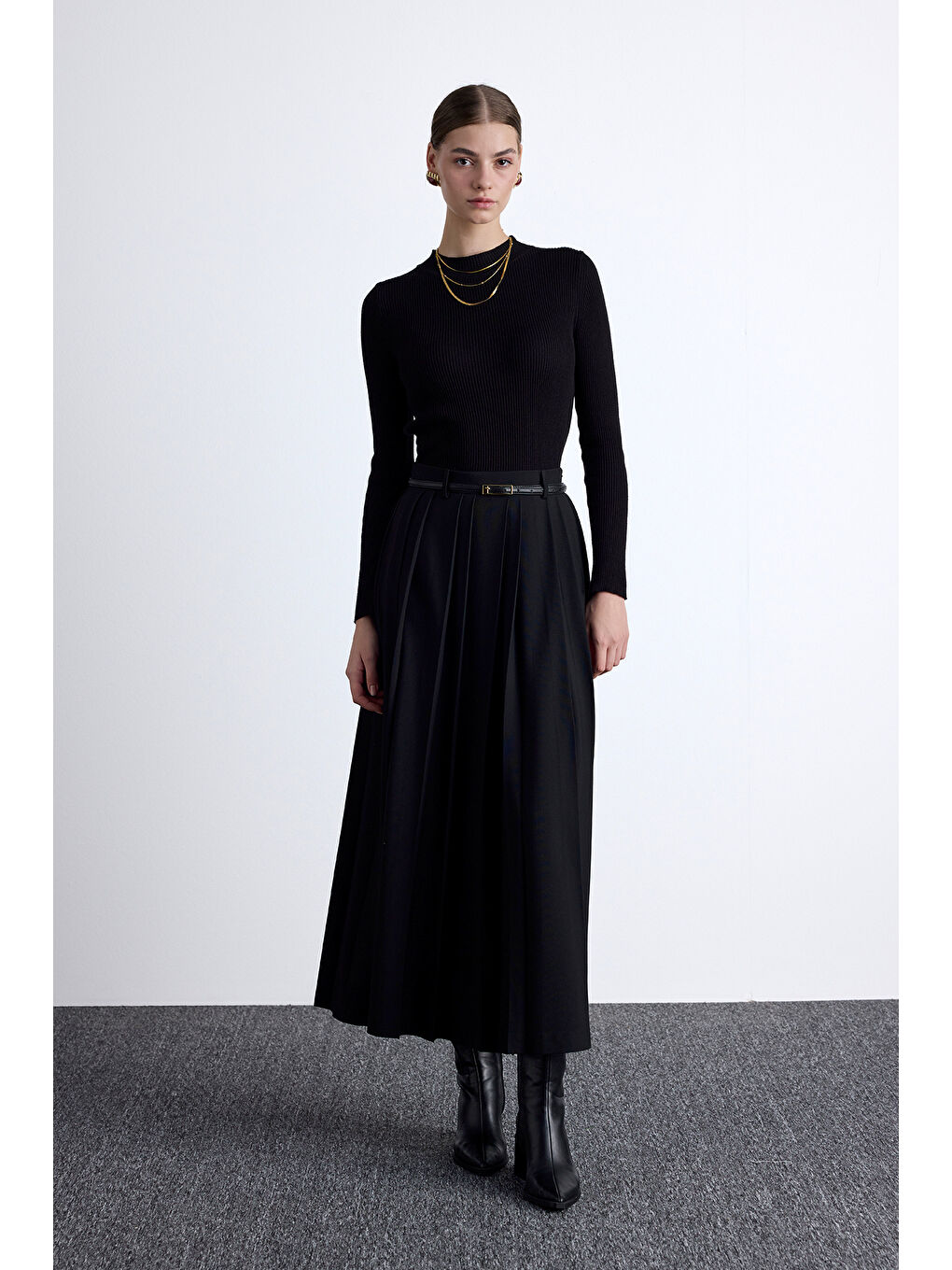 Geniş Pileli Etek Siyah-4